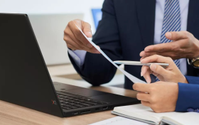 财富积累期随家庭结构延长，平安御享金越年金双被保人设计托底两代